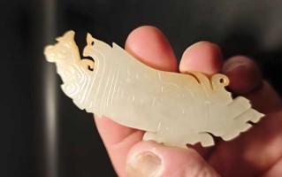 古玉凤鸟佩：殷商玉韵，千古灵禽
