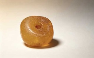 百年老蜜蜡饼珠：时光沉淀的温润藏韵