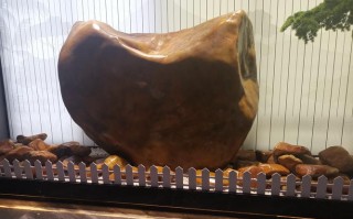 几十年赏石老玩家心得，玩奇石贵在遇到合眼缘的石头