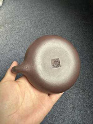 紫泥竹韵扁石瓢紫砂壶赏析：材质、器型与鉴别要点