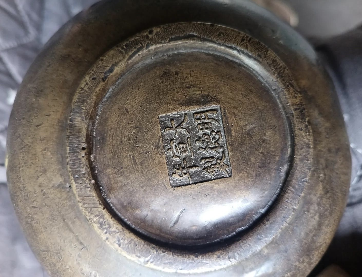 铜器材质辨别与收藏要点  黄铜紫铜白铜材质鉴别与收藏建议  古铜器分类与鉴定实用科普