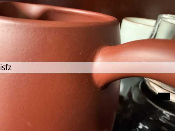 朱泥直柄紫砂公道杯品鉴：日用紫砂的工艺与泥料解读