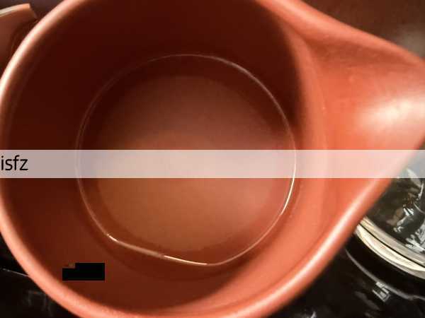 朱泥直柄紫砂公道杯品鉴：日用紫砂的工艺与泥料解读