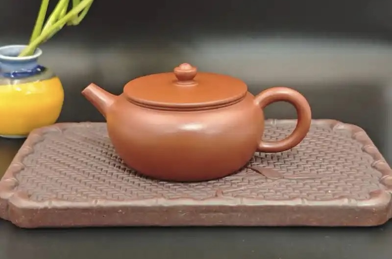 紫砂壶泥料深度科普——紫泥、朱泥、段泥如何分辨与选器