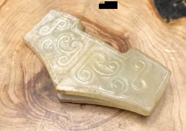 玉剑格：藏于剑锋之间的汉玉风骨
