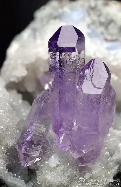水晶千年文化：古今通灵晶石，东西方通用吉祥宝石