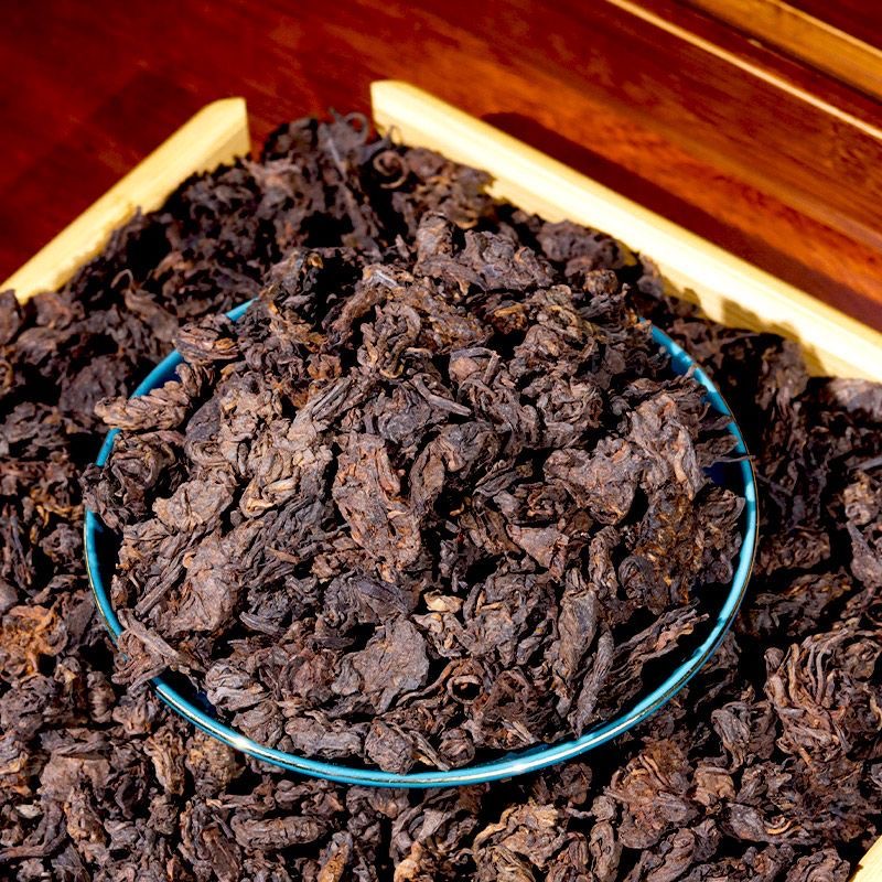 普洱老茶头：熟茶里天然结成的珍宝