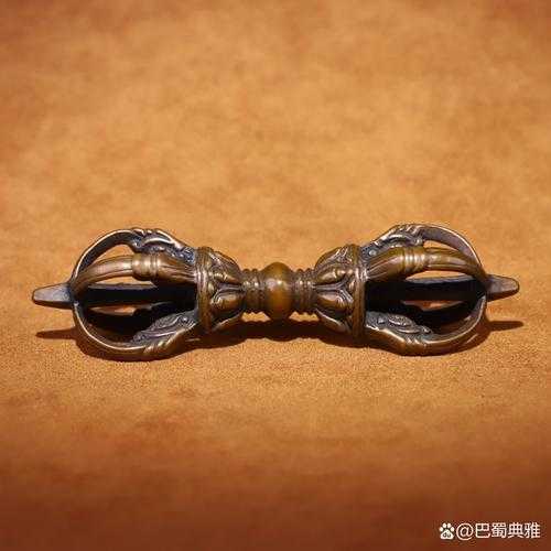 藏传法器鉴定,纹饰细节看穿新旧真假 藏传法器鉴定,纹饰细节看穿新旧真假