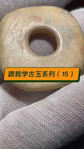 老独山玉传世皮壳鉴赏，自然风化包浆与人工仿古做旧辨析