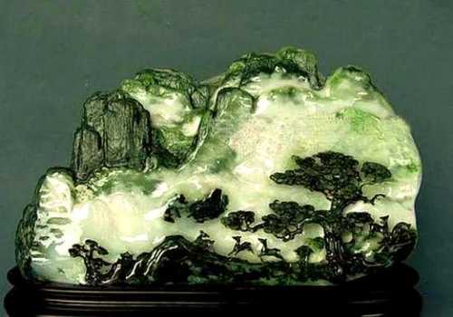 独山玉精品品相定级，色纯、种细、水润、无瑕综合评判技巧