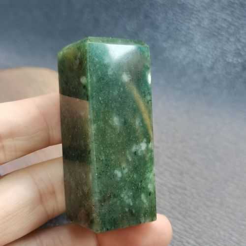 独山玉料口区分详解，正宗独山矿料与杂玉替代料辨别方法
