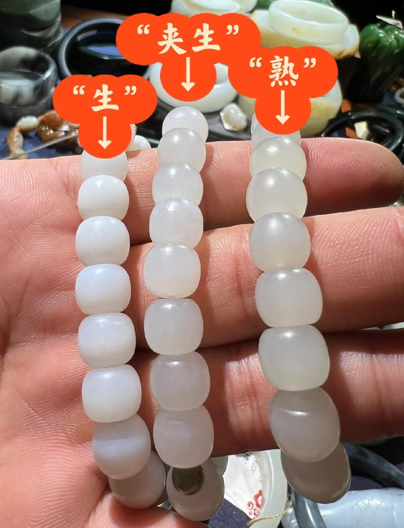 和田玉山料籽料辨析，产状特征与油性糯性的本质差距