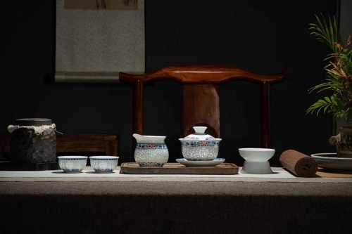 茶道美学入门，从器物与布局感受中式茶道美学