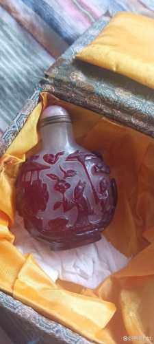 老藏家聊鼻烟壶，鼻烟壶收藏看工艺不只是年代