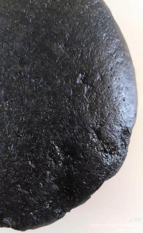 陨石收藏误区，不是所有黑色石头都是陨石